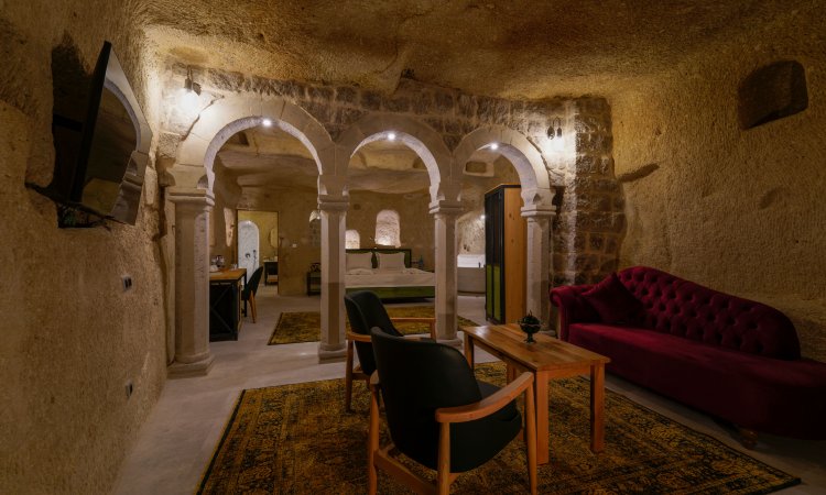 Exclusive Cave Suite Room